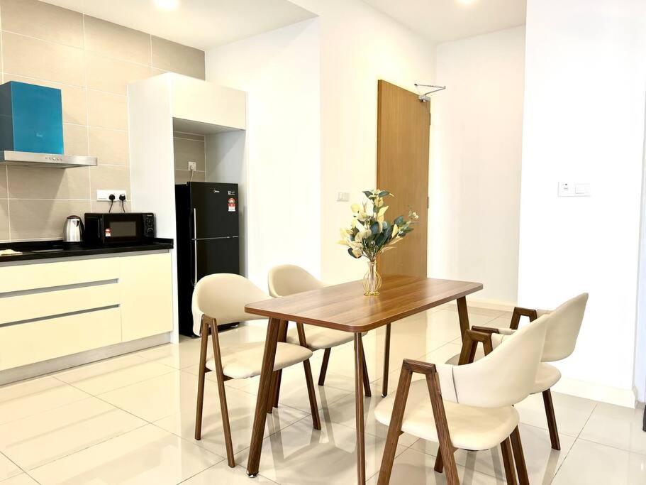 Walk To Legoland, D'Pristine Medini Apartment Nusajaya  Bagian luar foto