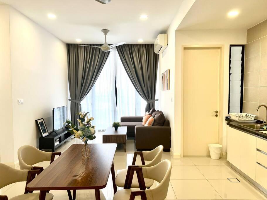 Walk To Legoland, D'Pristine Medini Apartment Nusajaya  Bagian luar foto
